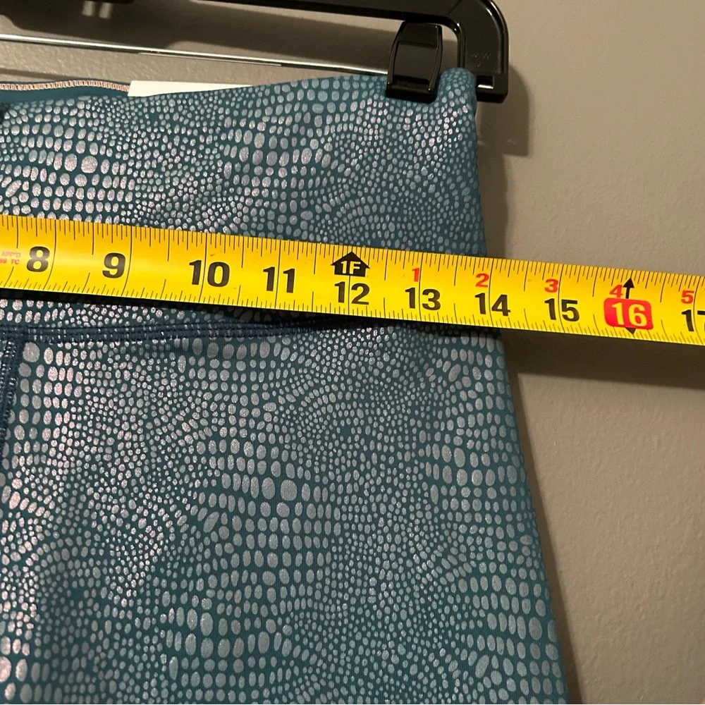 NWT Lot of Calvin Klein Performance Sz Small High Waist Biker Athletic Shorts! - Picture 4 of 14